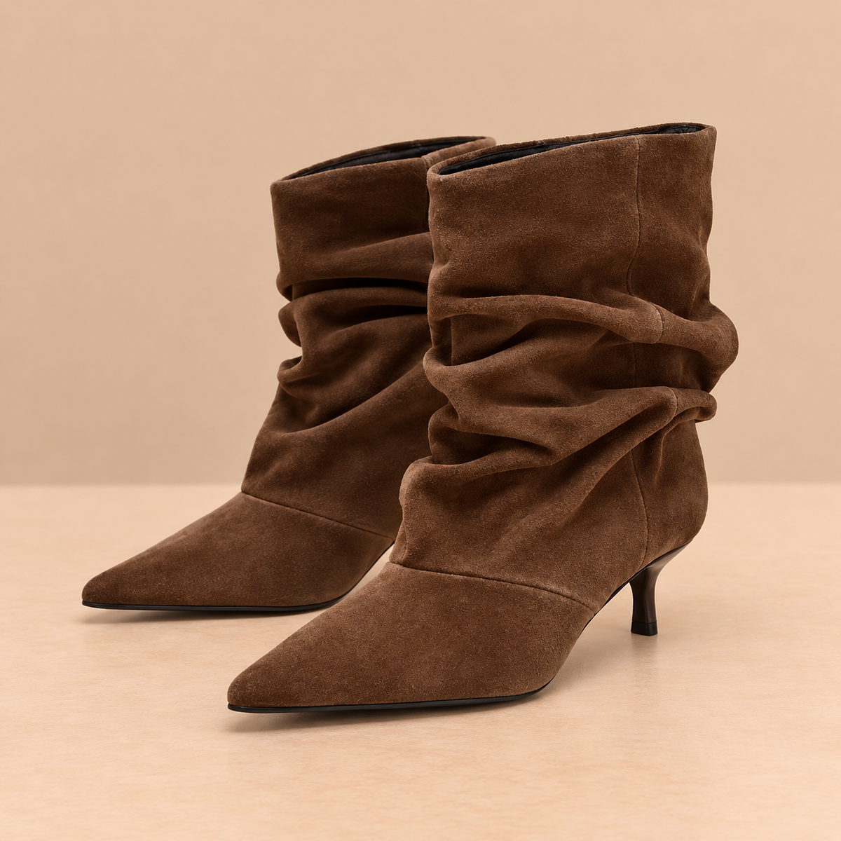 Belleora Nova™ – Botines Slouch de Ante