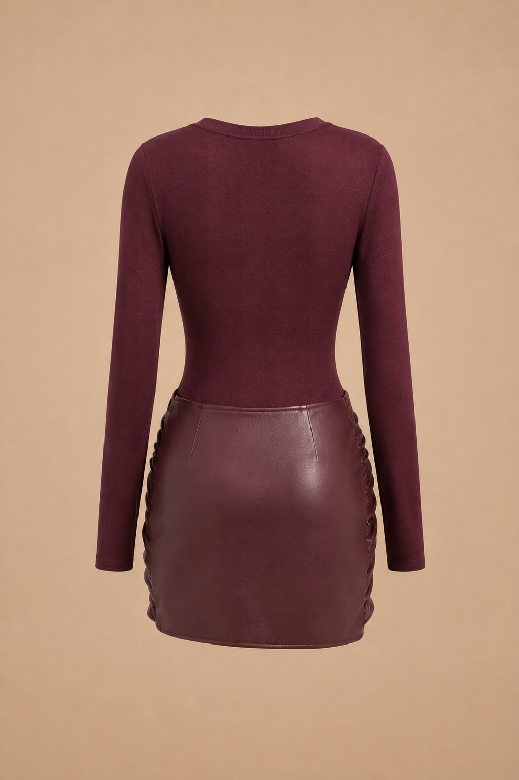 Belleora Amélie™ – Minivestido Fruncido Efecto Piel