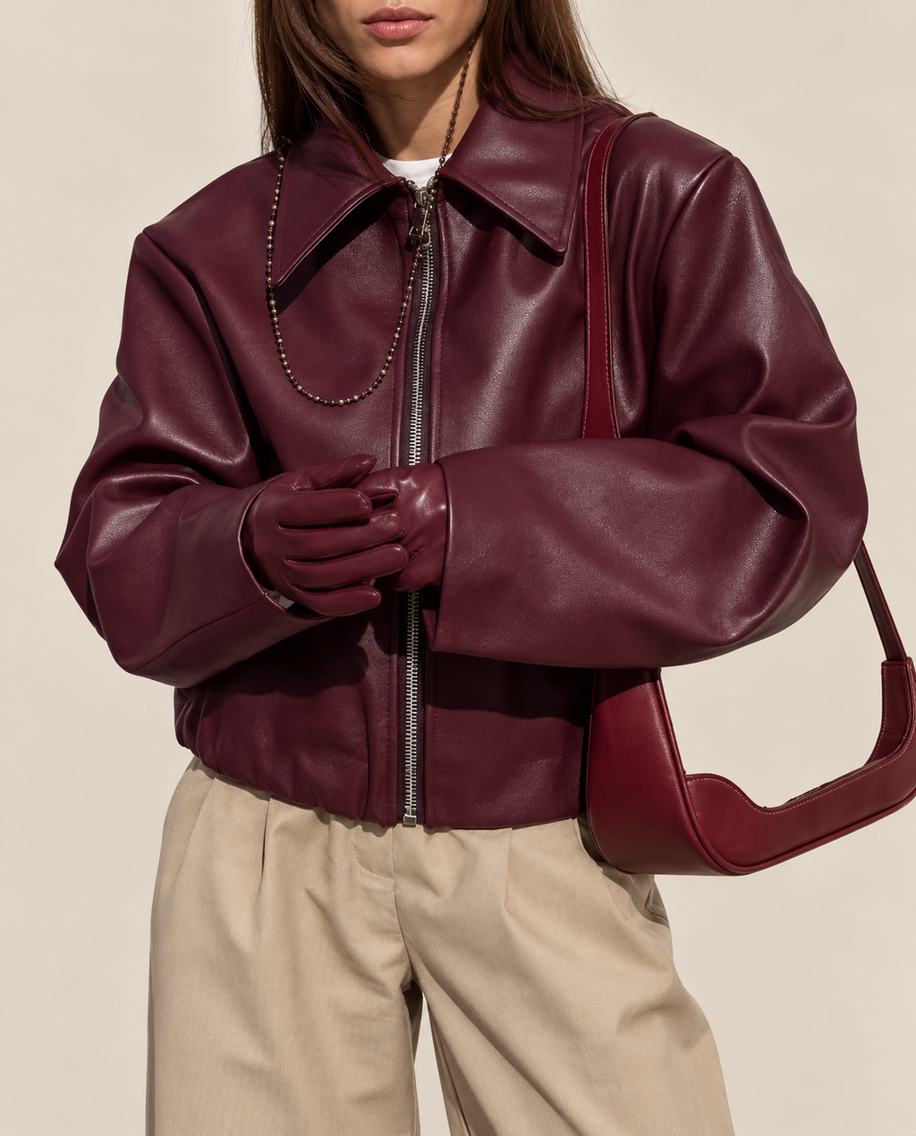Belleora Bordeaux™ – Chaqueta Efecto Piel Burdeos