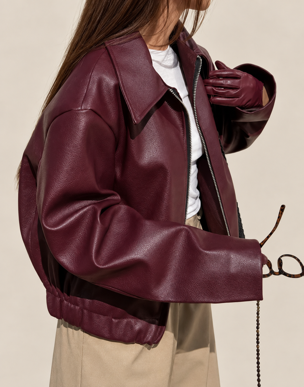Belleora Bordeaux™ – Chaqueta Efecto Piel Burdeos