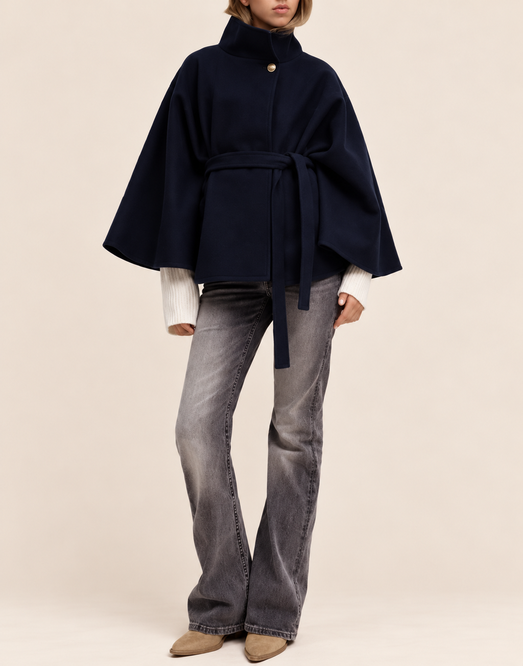 Belleora Azur™ – Chaqueta Azul Oversize con Botón